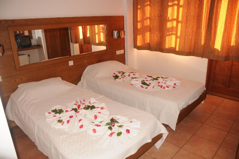 Club Pink Palace Hotel Oludeniz Exterior foto